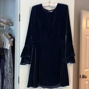 Parker Velvet Bell Sleeves Dress - Navy Blue